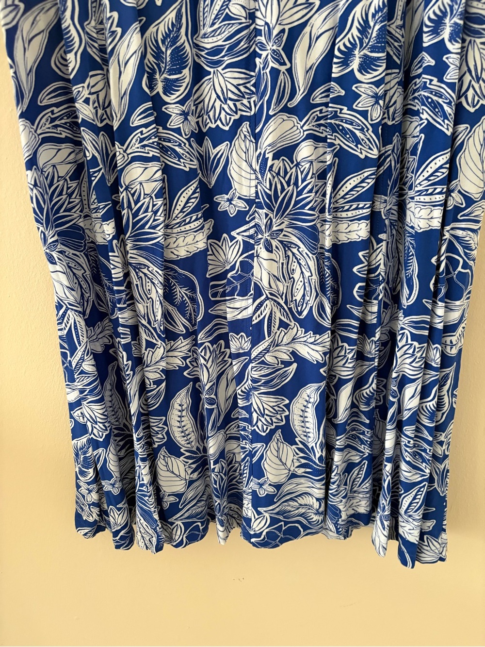 Blue Ginger Hawaiian Floral Leaf Print Maxi Dress - Picture 9 of 10